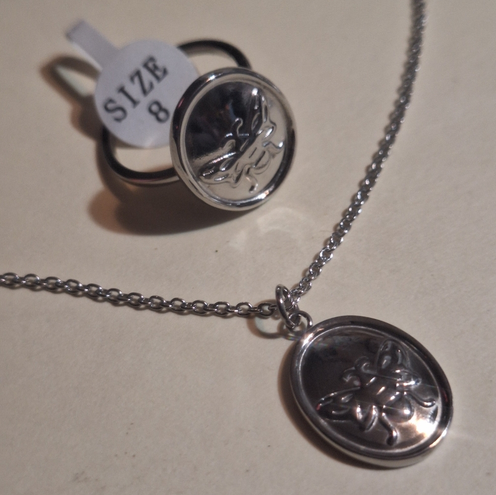 Boutique Silver Tone Bee Necklace 17.75-19.5" & matching Bee Ring size 8 NWOT